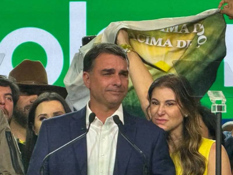 PL oficializa candidatura de Flávio Bolsonaro à Presidência