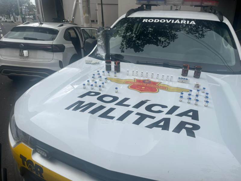Polícia Rodoviária apreende medicamentos para emagrecer durante fiscalização em Palmital