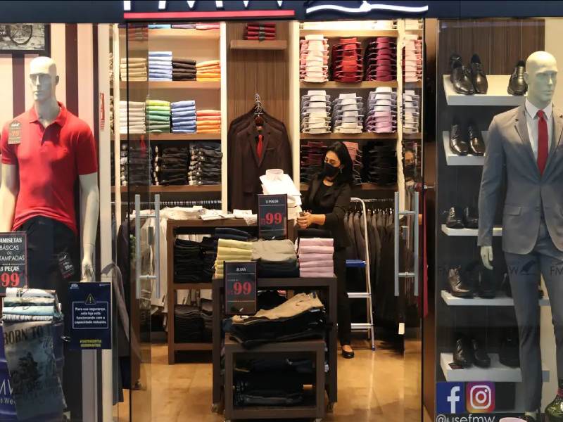 Entenda os direitos do consumidor para trocas de presentes de Natal