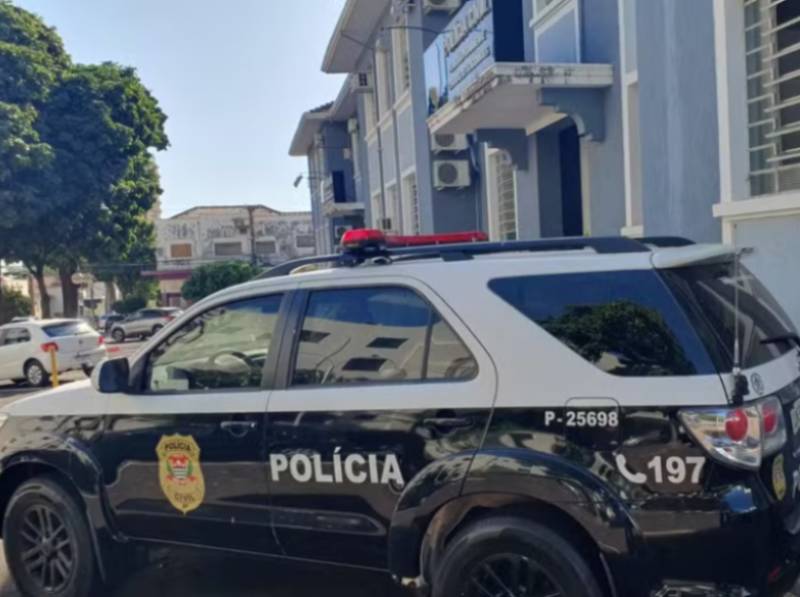 Após discussão sobre contas de casa, rapaz tenta agredir a própria mãe e acaba preso em Prudente