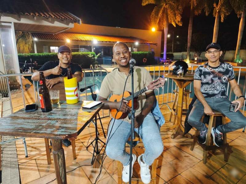 Sexta de pagode com Markinho Black agitou a Lanchonete da AFC