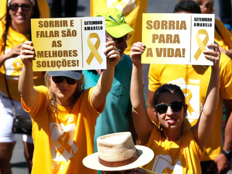 Pediatras alertam para aumento de autoagressão entre adolescentes