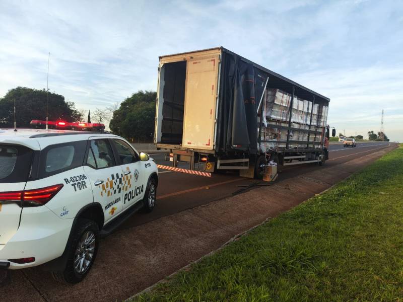 Polícia Rodoviária prende criminoso transportando 250 mil maços de cigarros contrabandeados
