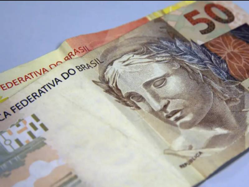 Receita paga lote da malha fina do Imposto de Renda de fevereiro