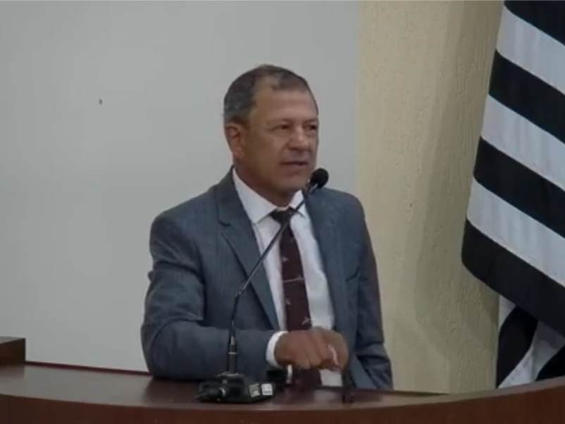 'Esse prefeito não tem coração', afirma vereador após suspensão de benefícios a agentes de saúde