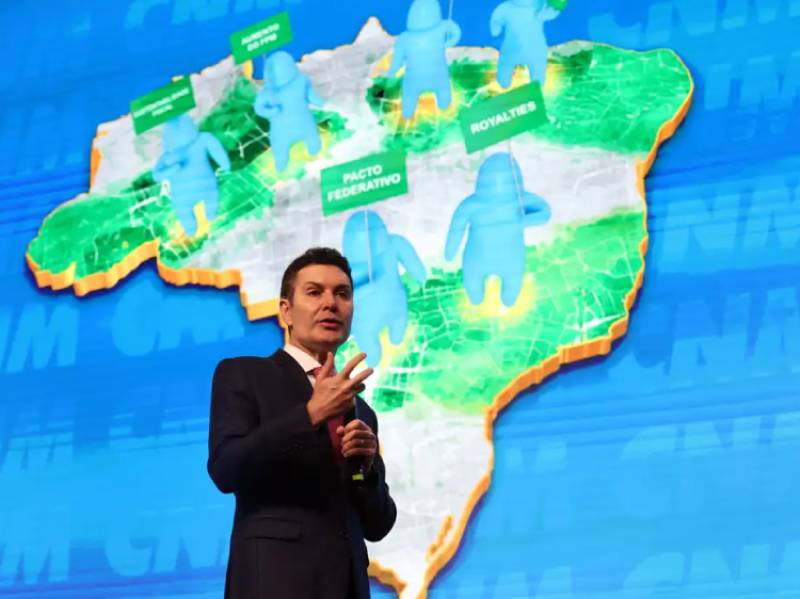 Ministério amplia para 130 mil as novas unidades do Minha Casa