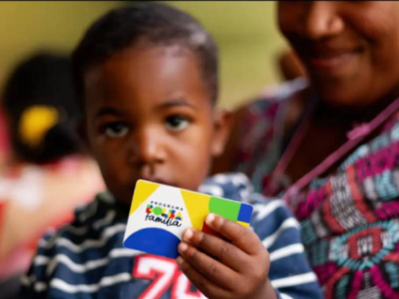 Caixa começa a pagar Bolsa Família de maio