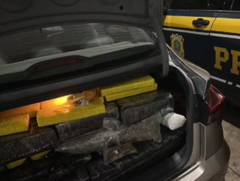 Motorista é preso após tentar fugir com mais de 300 kg de maconha e skunk em Marília