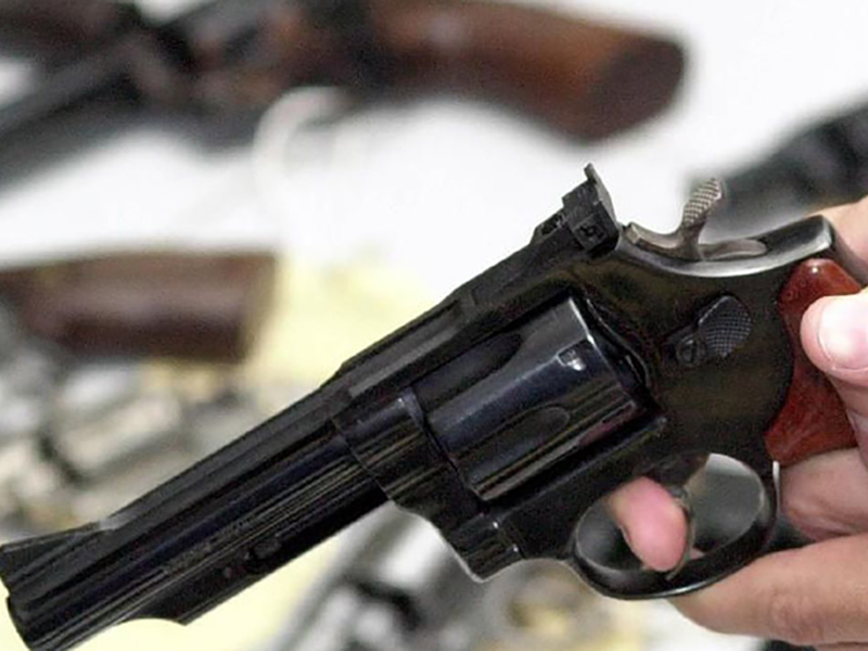 Governo altera decretos para ampliar acesso a armas e munições