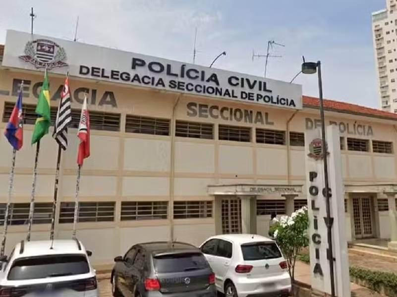 Homem é preso após dar caipirinha a enteados de 4 e 6 anos em bar de Lins