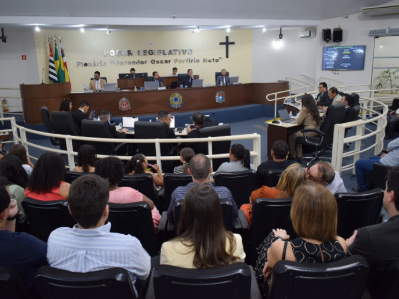 Vereadores fazem 29 requerimentos com questionamentos ao Prefeito Antian