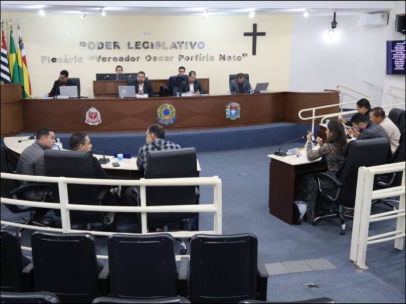 Em Sessão Extraordinária, Câmara aprovou projetos do Prefeito Antian