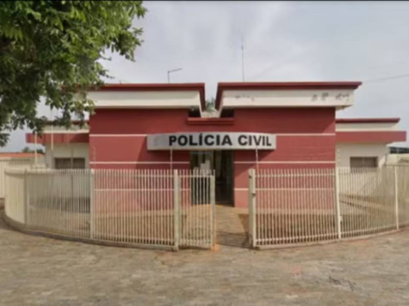 Dupla armada e encapuzada invade casa e rouba dinheiro, joias e bebidas em Bastos