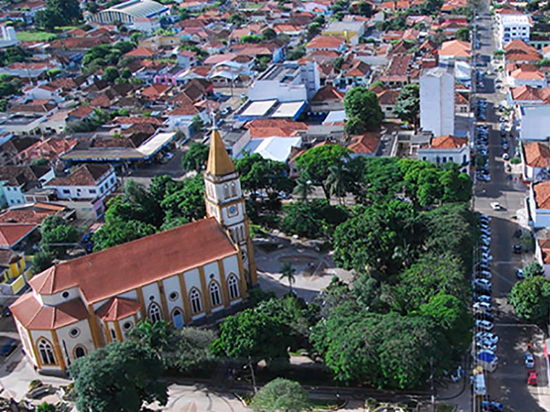 Prefeitura autoriza abertura do comércio em horário normal a partir deste sábado, dia 25