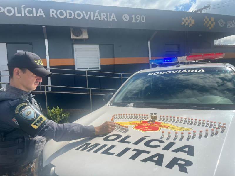 Polícia Rodoviária apreende emagrecedores e anabolizantes em Santa Cruz do Rio Pardo