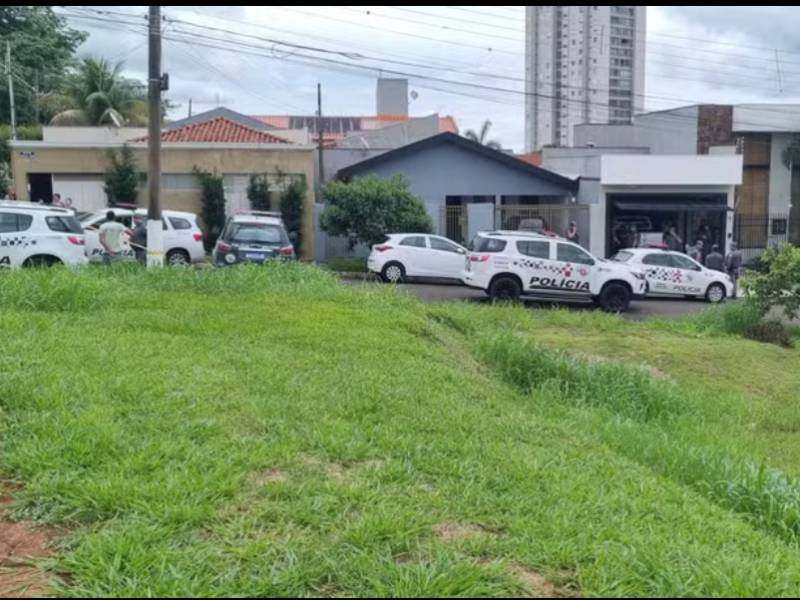 Policial rodoviário morre em confronto com a PM após invadir casa da ex em Ourinhos