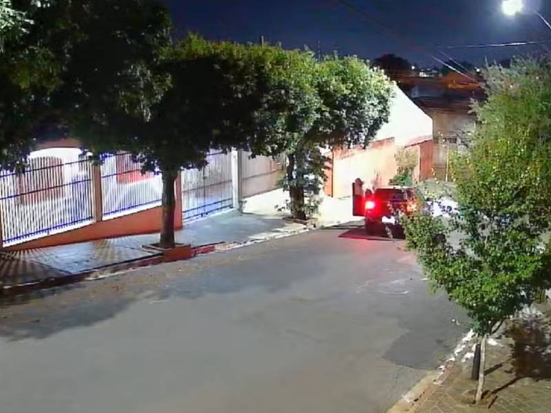 Homem é esfaqueado, tem orelha decepada e é roubado dentro de casa em Bauru; casal é suspeito