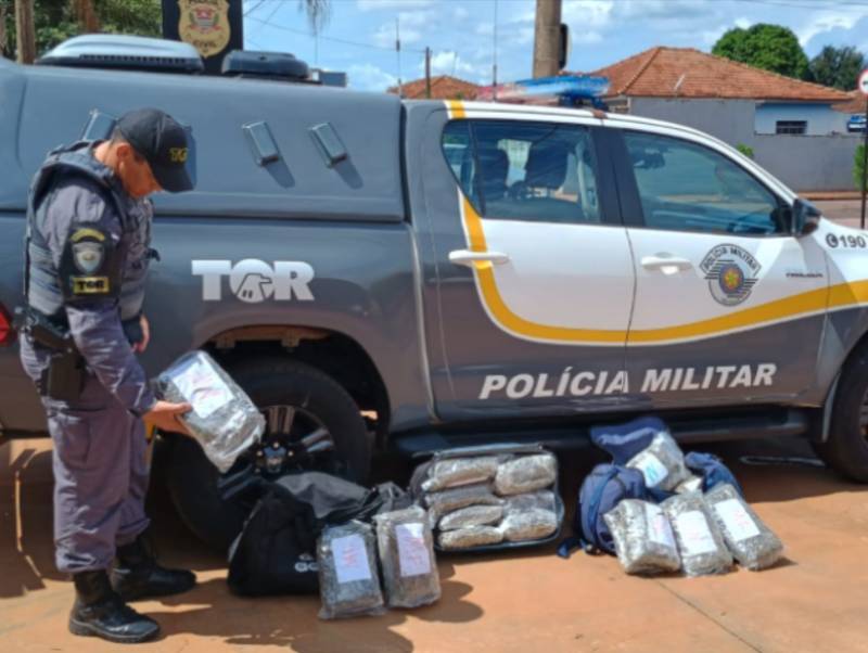 Policia Rodviária prende três traficantes bolivianos durante Operacão Impacto em Palmital
