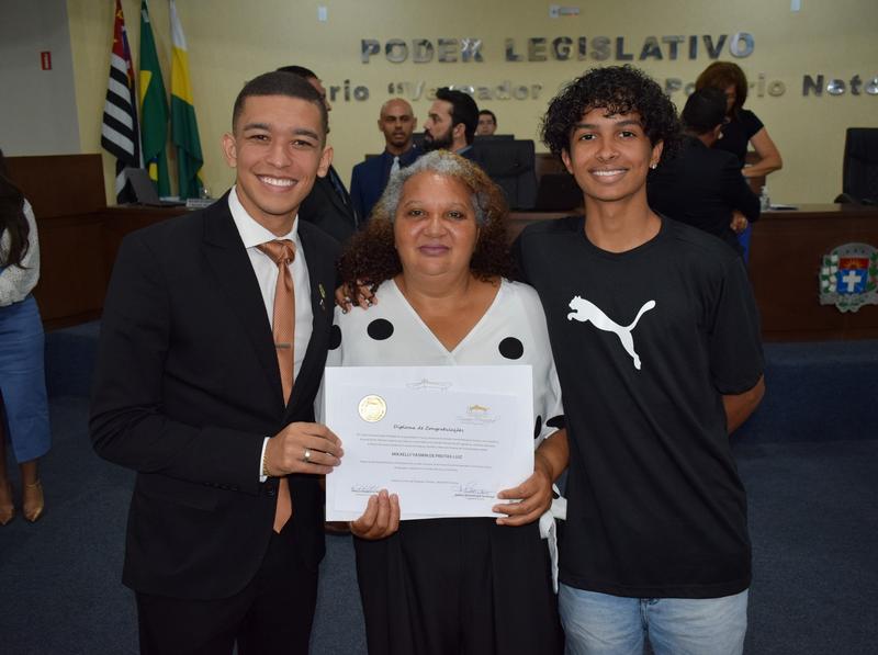 Câmara parabeniza atleta Mikaelly Yasmin de Freitas, convocada para a Seleção Brasileira de Basquete