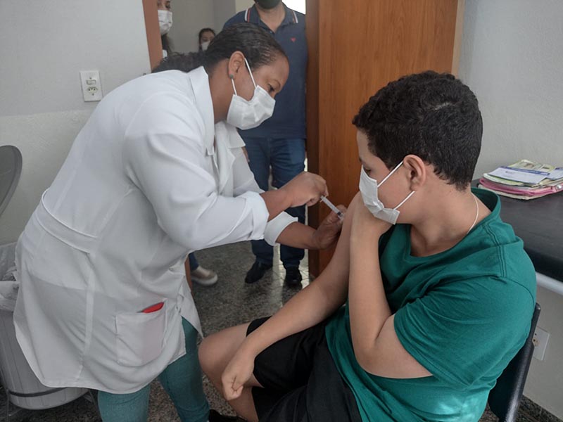 Mais de 700 doses de vacina da Covid e gripe foram aplicadas no plantão de sábado em Paraguaçu