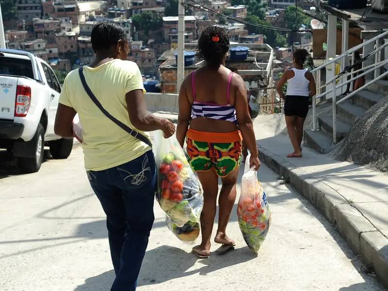 Brasil completa 1 ano fora do Mapa da Fome, mas desafios persistem