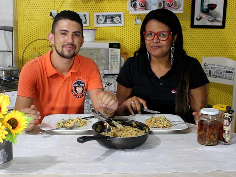 Macarrão de uma panela só! Quem é que não gosta de praticidade na cozinha?