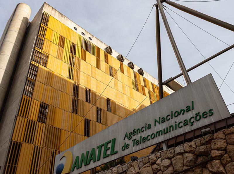 Anatel ordena bloqueio de 5 milhões de aparelhos piratas de TV a cabo