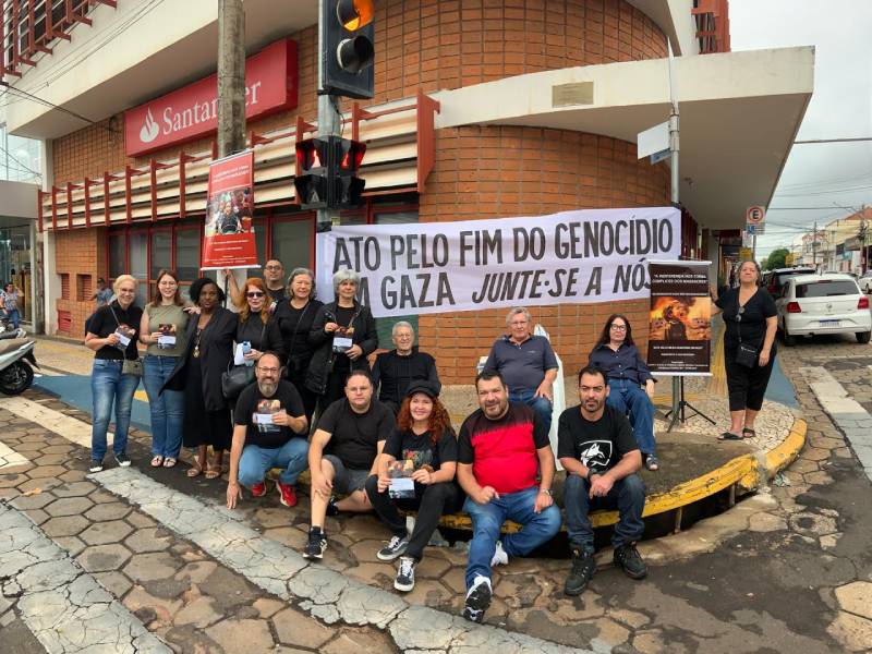 Coletivo paraguaçuense promove ato pacífico contra o genocídio na Faixa de Gaza