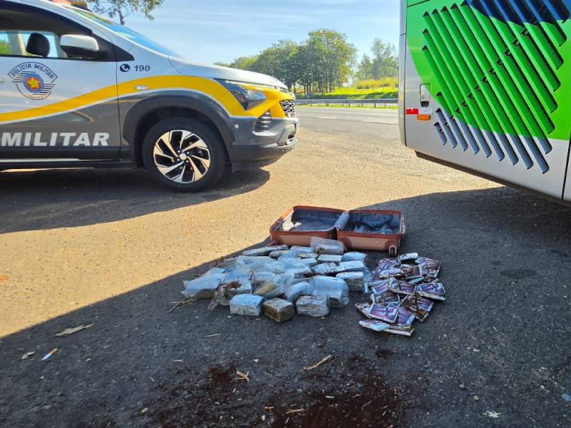 Mulher que cumpria pena em regime aberto por tráfico de drogas é presa com entorpecentes em Garça