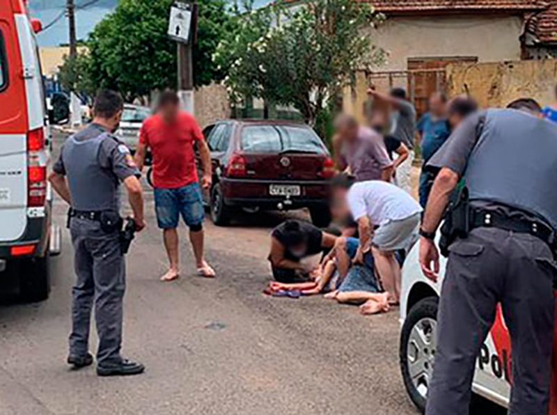 Idosa é atropelada por moto ao tentar atravessar avenida em Assis