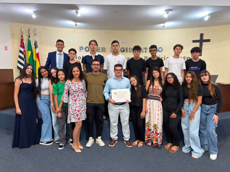 Câmara parabeniza a escola Grupão pela conquista de destaque nacional no concurso Videos for Change
