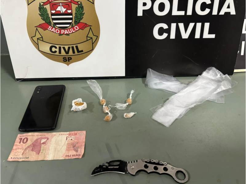 Polícia Civil apreende crack escondido em rolo de pintura em Pirapozinho