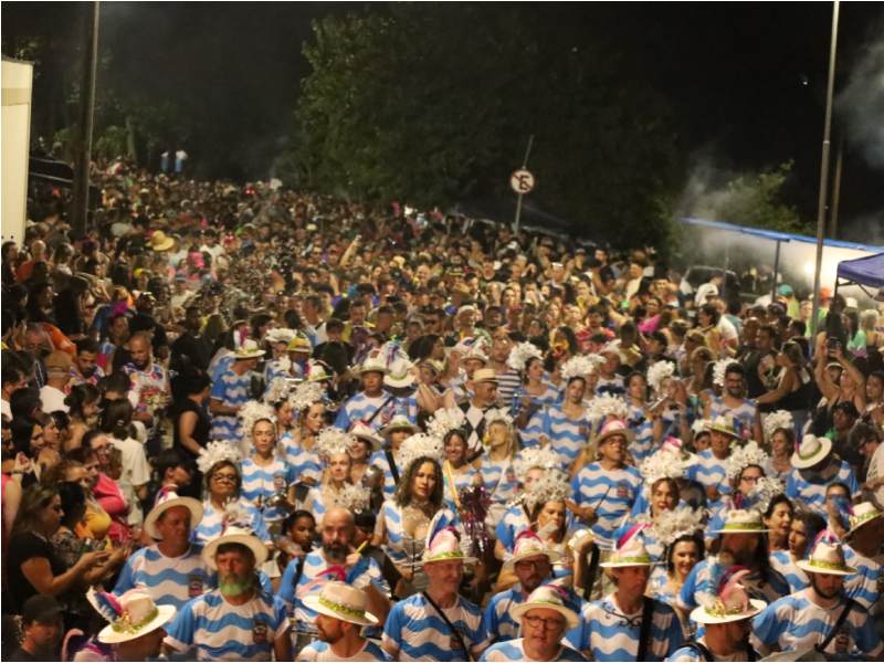 Rancharia faz um dos maiores carnavais do Oeste Paulista