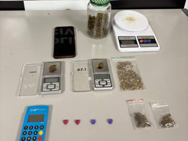 Polícia Civil de Paraguaçu cumpre mandados na região e prende investigado por tráfico de drogas