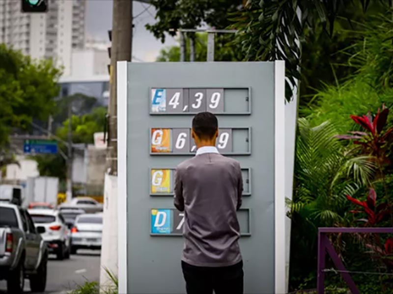 Governo de SP anuncia redução do ICMS e preço médio da gasolina deve ficar abaixo de R$ 6,50