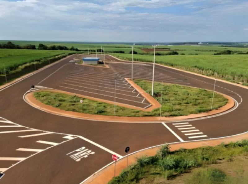 Eixo SP inicia operação de nove áreas de descanso para caminhoneiros