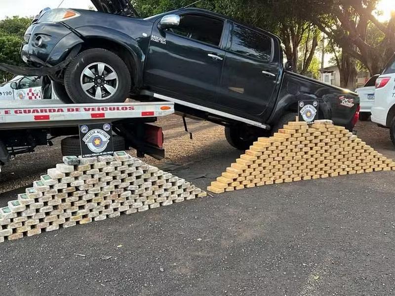 Policial rodoviário federal é preso com mais de 300 kg de cocaína e crack na Raposo Tavares em Assis