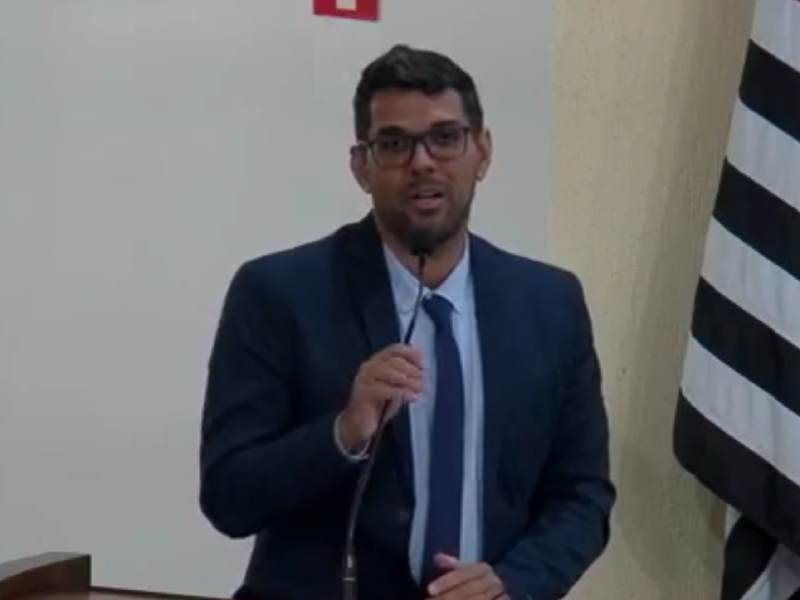 'Senhor Prefeito, acorda desse sonho', diz vereador ao denunciar caos na saúde em Paraguaçu Paulista