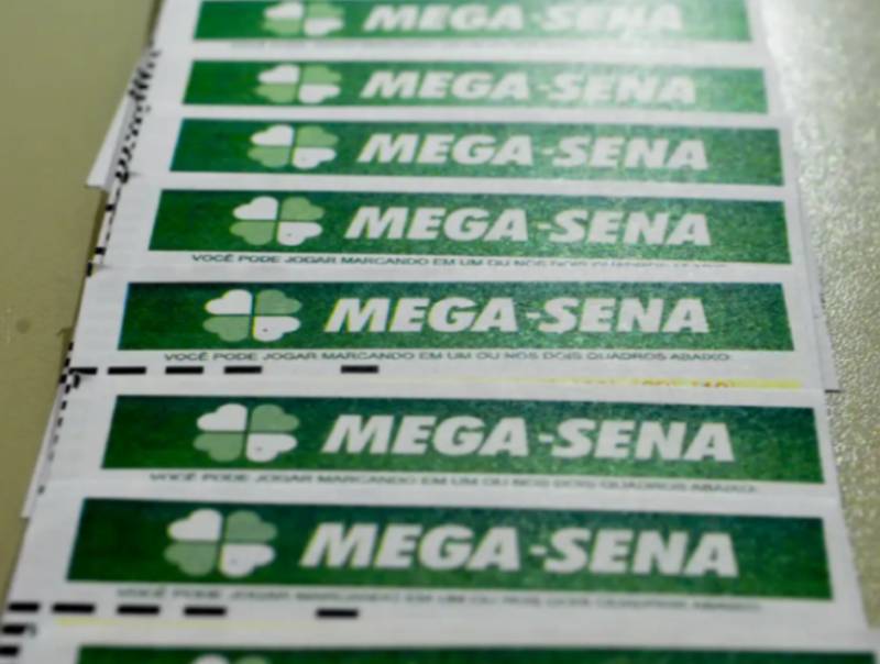 Mega-Sena acumula e prêmio principal vai para R$ 8 milhões