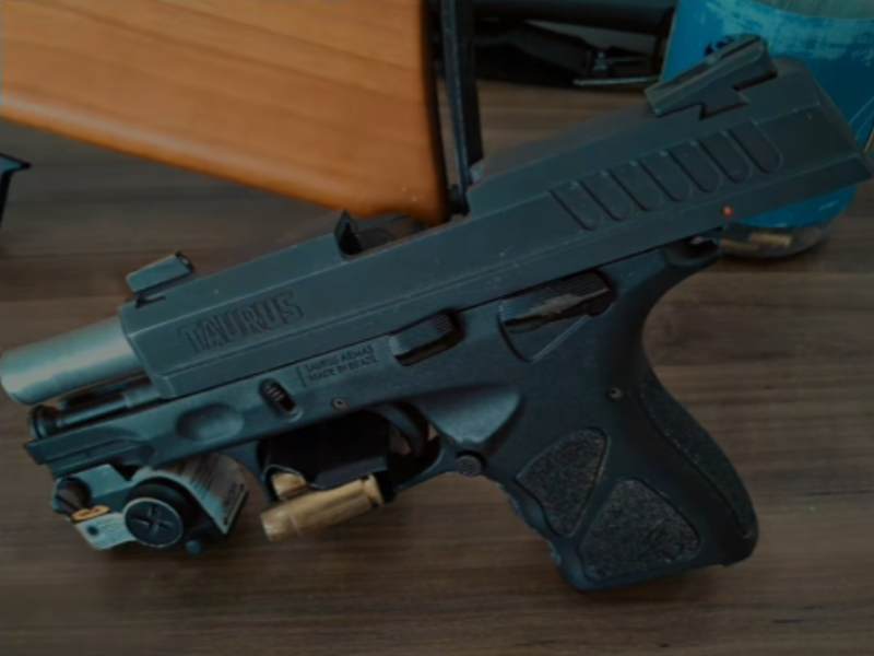 Polícia apreende arsenal de armas e munições em Maracaí