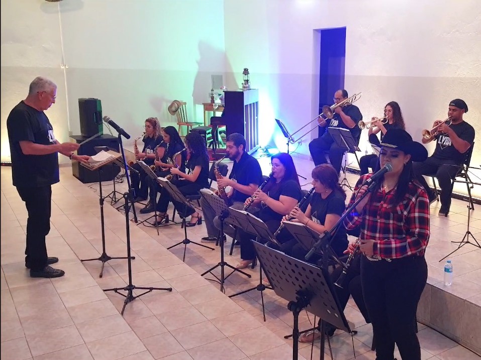 II Semana Pedagógica da Escola de Música foi encerrada com show de Adrian Lopes e Banda