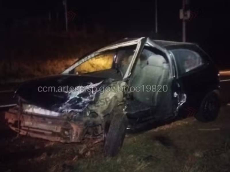 Colisão entre carros deixa feridos na SP-304 entre Jaú e Mineiros do Tietê