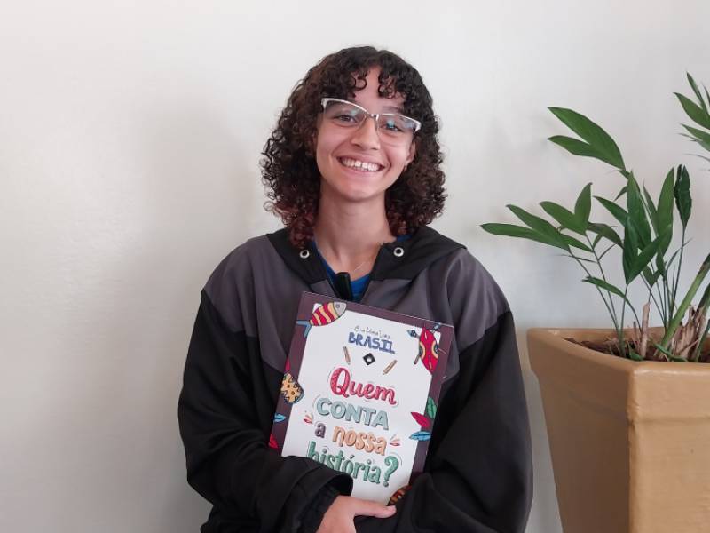 Estudante do Cene é selecionada e tem história publicada em livro pelo projeto Era Uma Vez Brasil