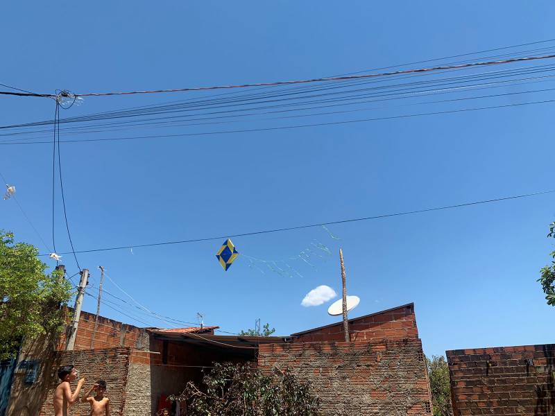 Pipas: Energisa orienta crianças sobre brincadeira segura