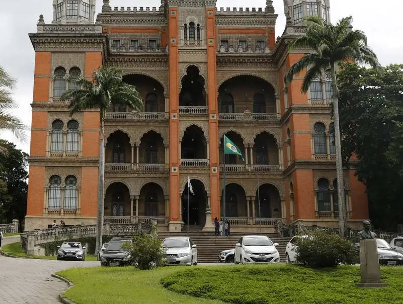 Hospitalizações por Influenza A têm aumentado no país, informa Fiocruz