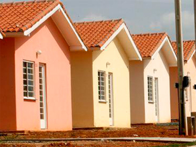 Vereador pede informações sobre construção de casas populares em Paraguaçu