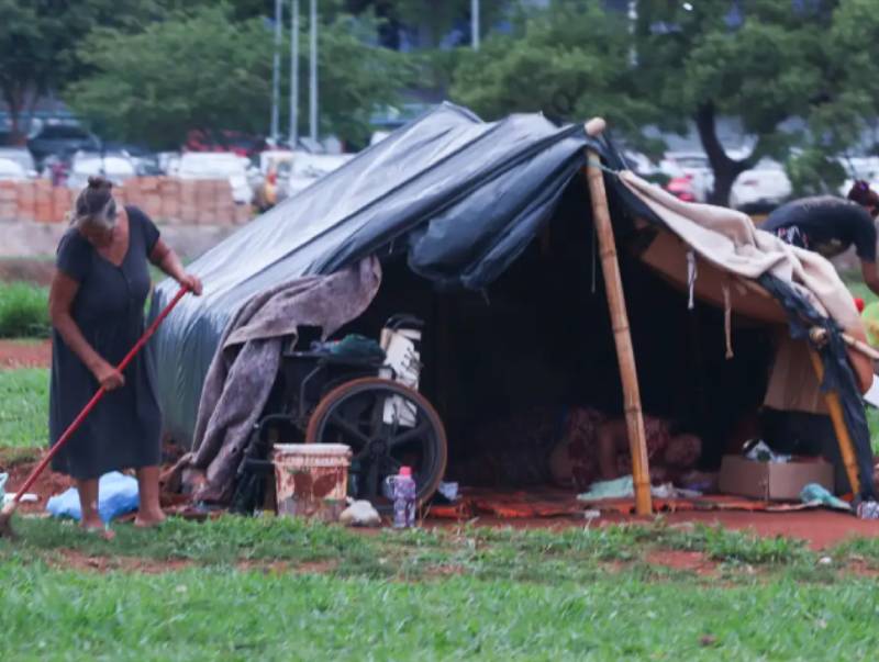 IBGE anuncia primeiro censo da população em situação de rua para 2028