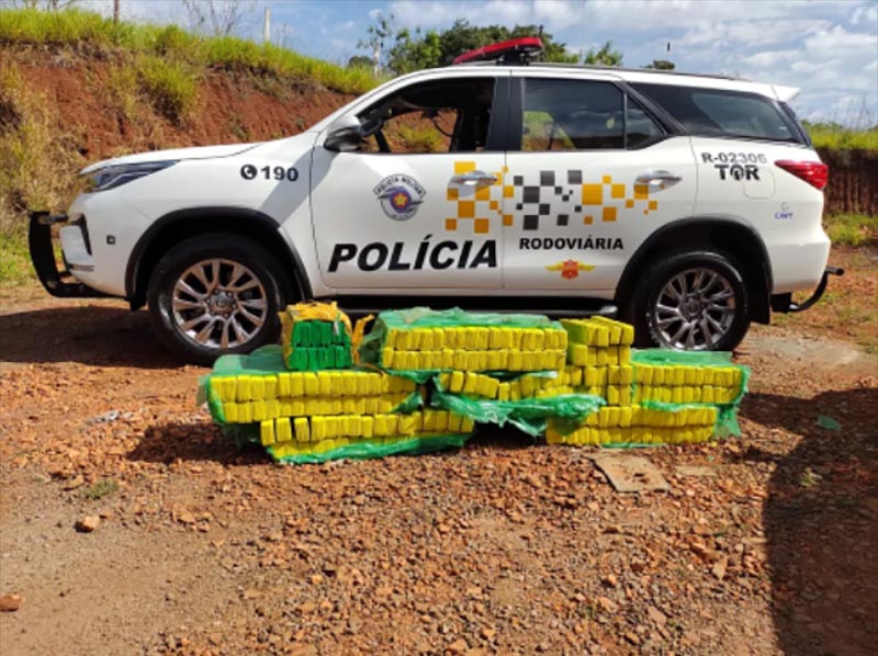 Após perseguição, polícia apreende grande quantidade de maconha na Raposo Tavares, em Ourinhos