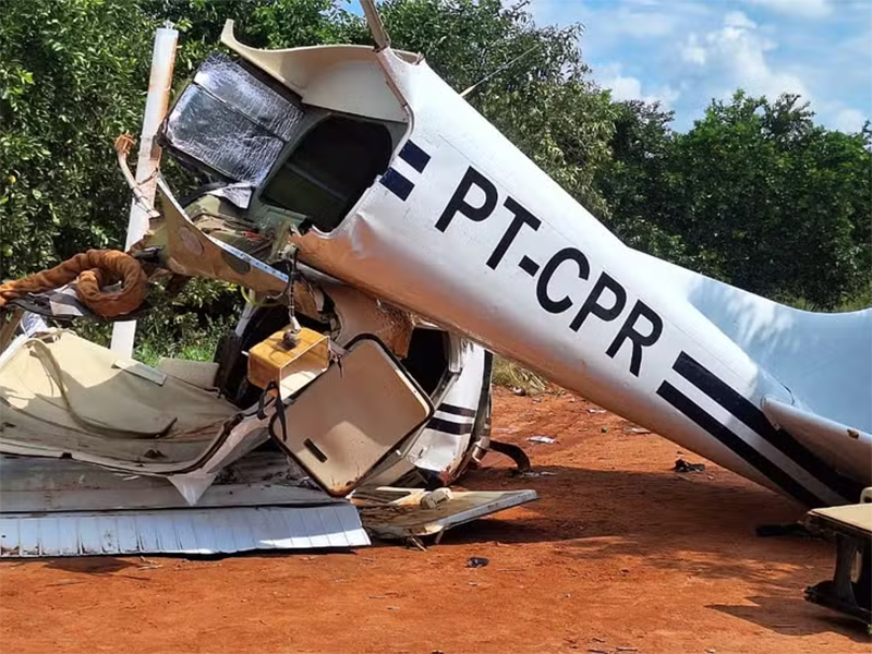 Avião quebra ao meio e revela drogas em pouso forçado em Santa Cruz do Rio Pardo