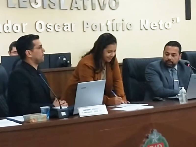 Vereadora Graciane de Madureira toma posse na Câmara Municipal